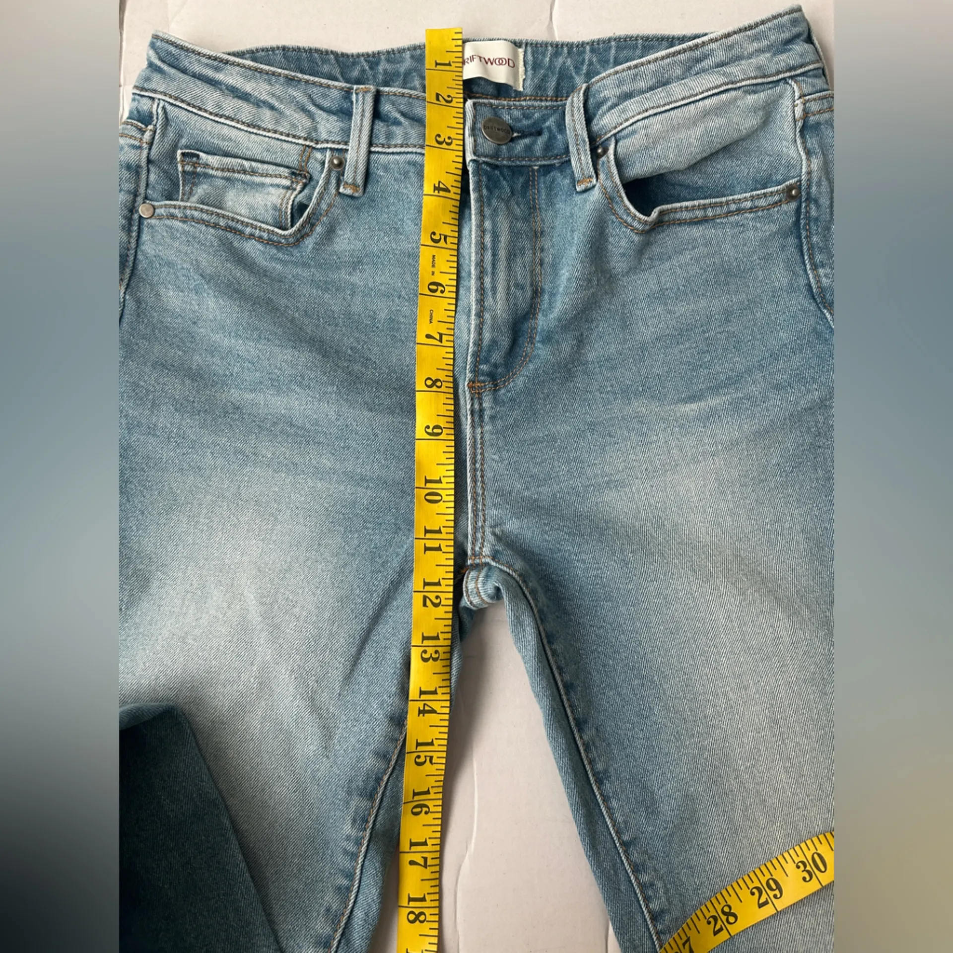 DRIFTWOOD x FREE PEOPLE | FARRAH FLORAL EMBROIDERED FLARE JEANS SIZE 26 - Image 7