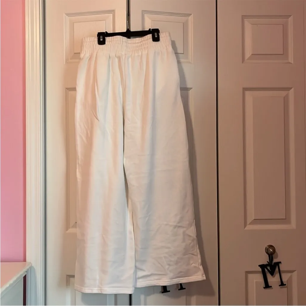 White straight leg sweatpants Size L - Image 3