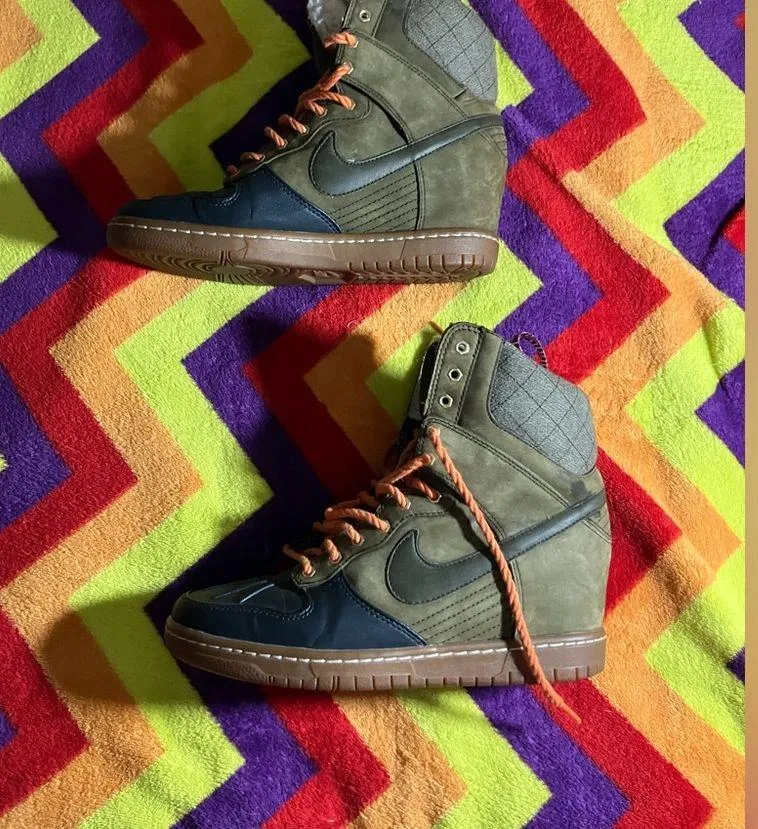 Nike Dunk Sky Hi SneakerBoot Shoes Dark Loden Rare 616715-300 Women Size 7.5 - Image 11