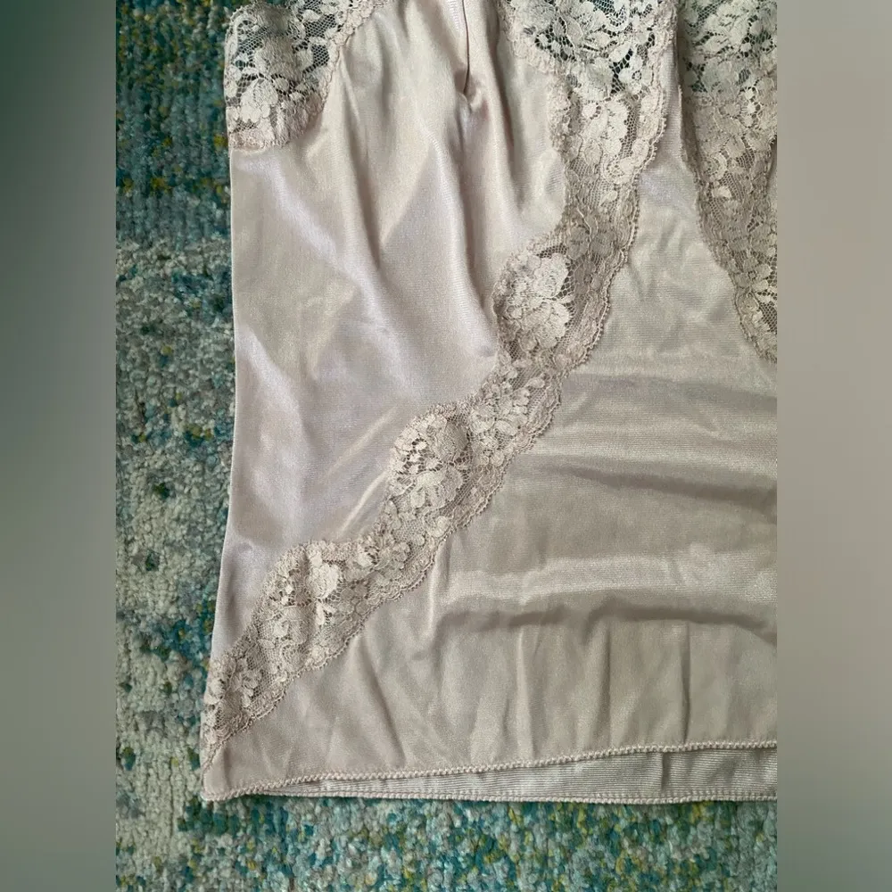 Vintage  Satinessence nude lace cami, size 36 - Image 3