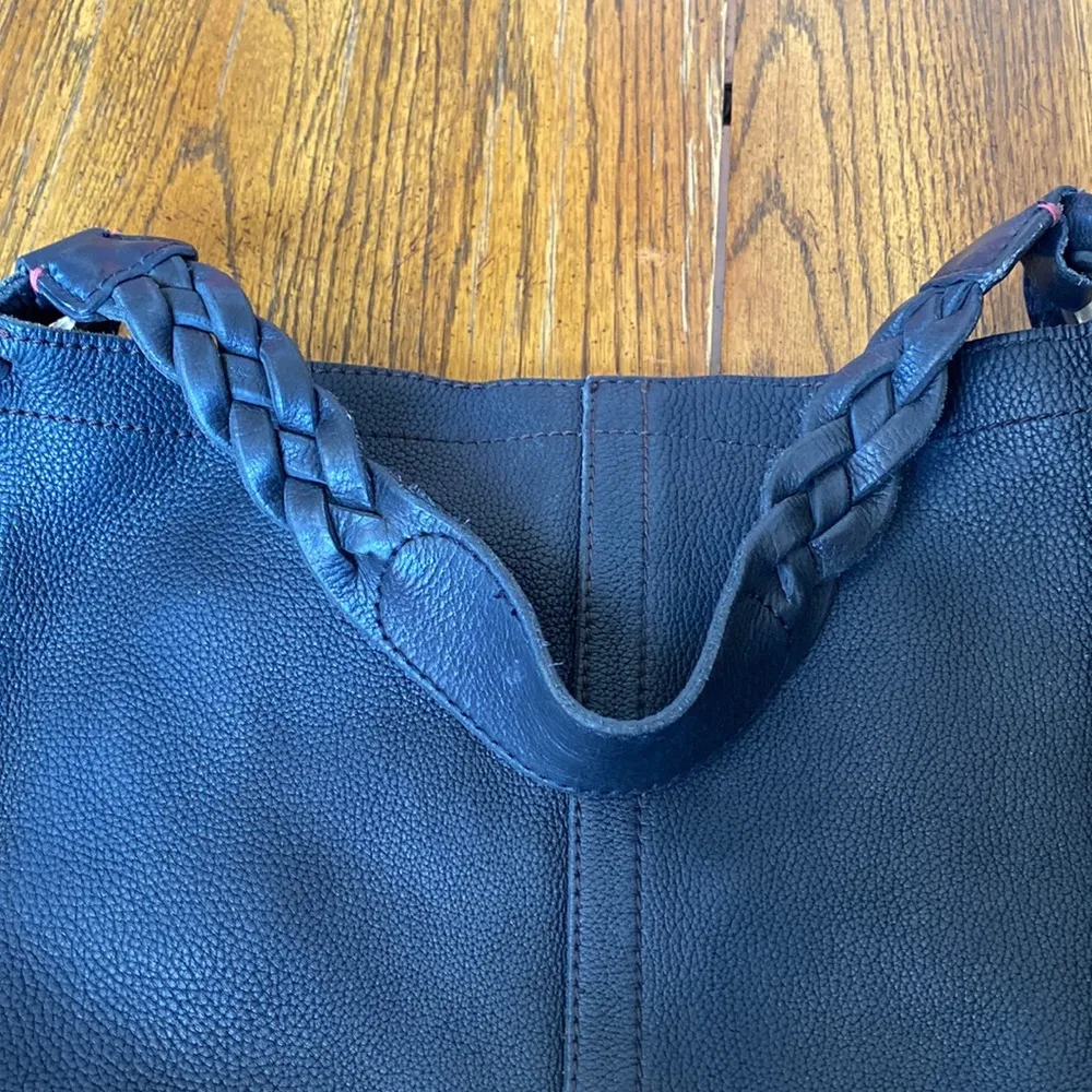 Lucky leather tote - Image 10