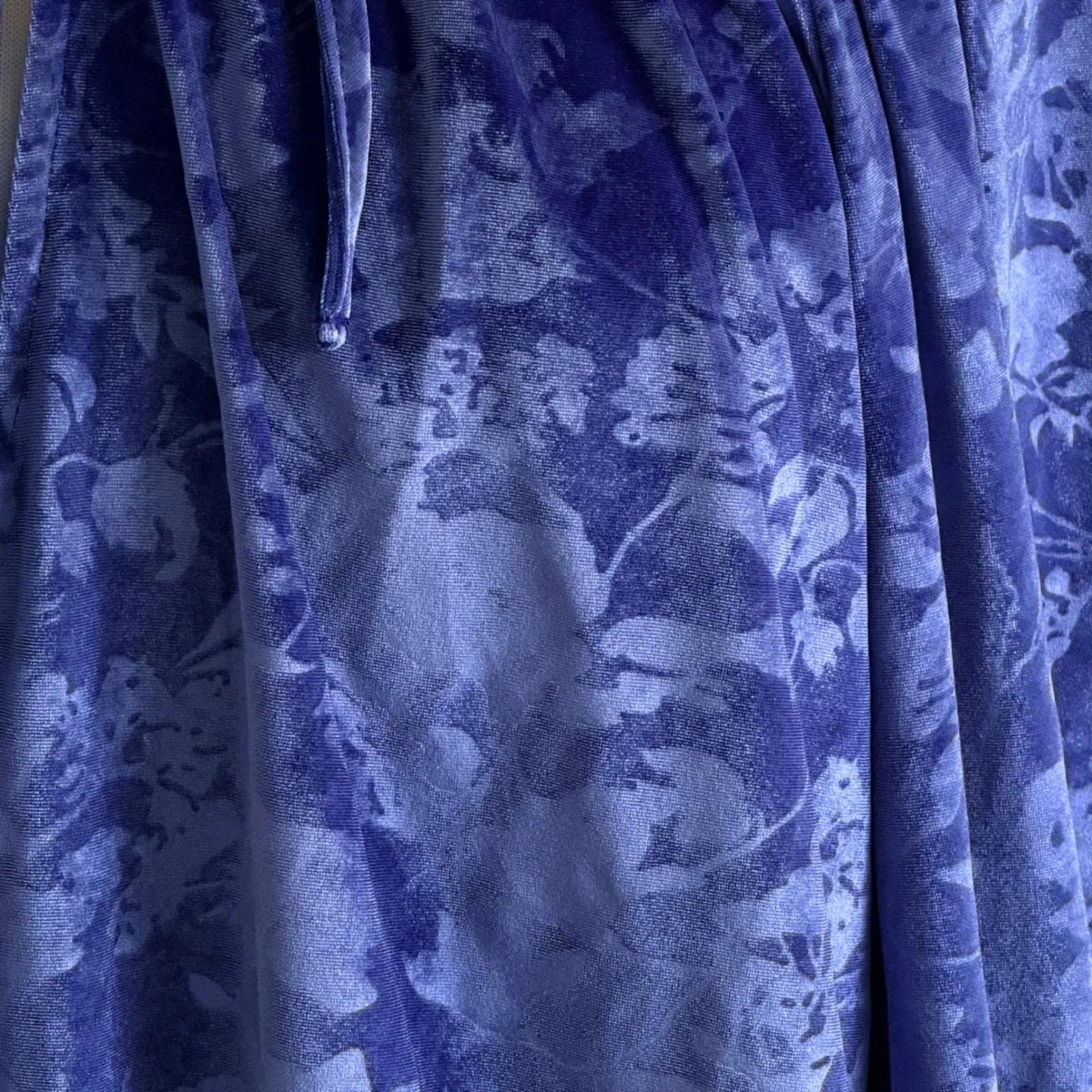 The Pioneer Woman Jacquard Velvet Blouse Floral Sz 3X Lace Cuff Romantic Top Blue - Image 3