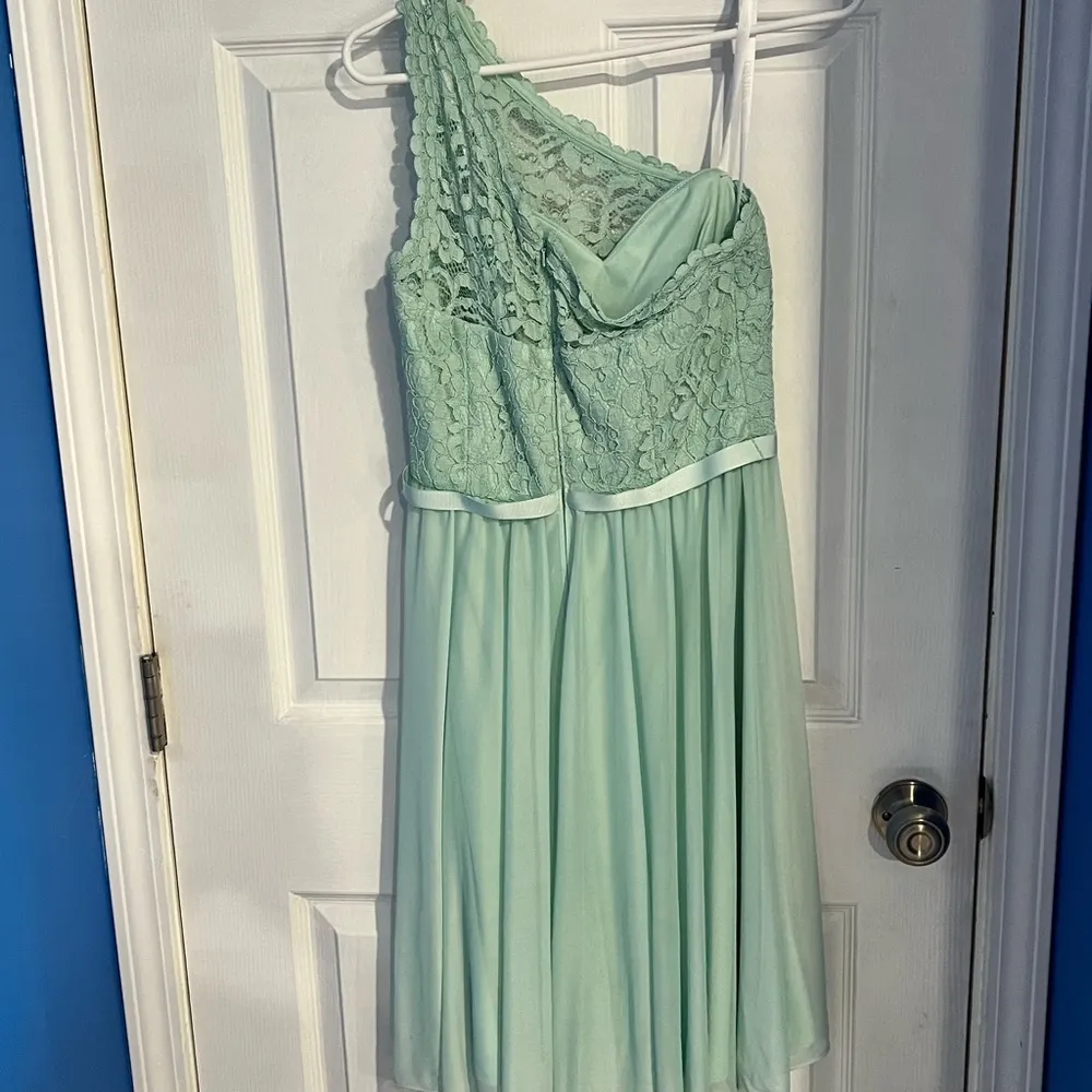 Davids Bridal One Shoulder Mint Green Bridesmaid Dress Size 4 - Image 8