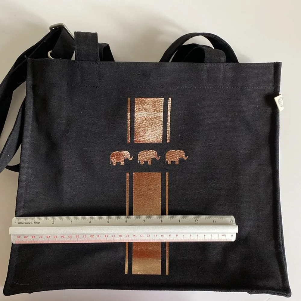 Quilted koala koala Kanvas go town Crossbody tote bag black gold elephants NWOT - Image 8