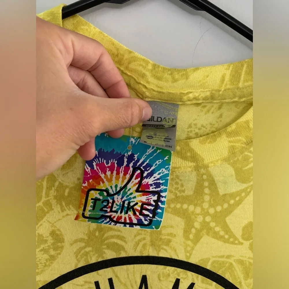 NWT Nassau Bahamas Turtle Starfish Hawaiian T-shirt Yellow Patterned Size S - Image 4