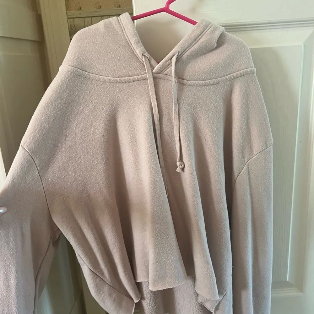 Brandy Melville rose pink hoodie - Image 3