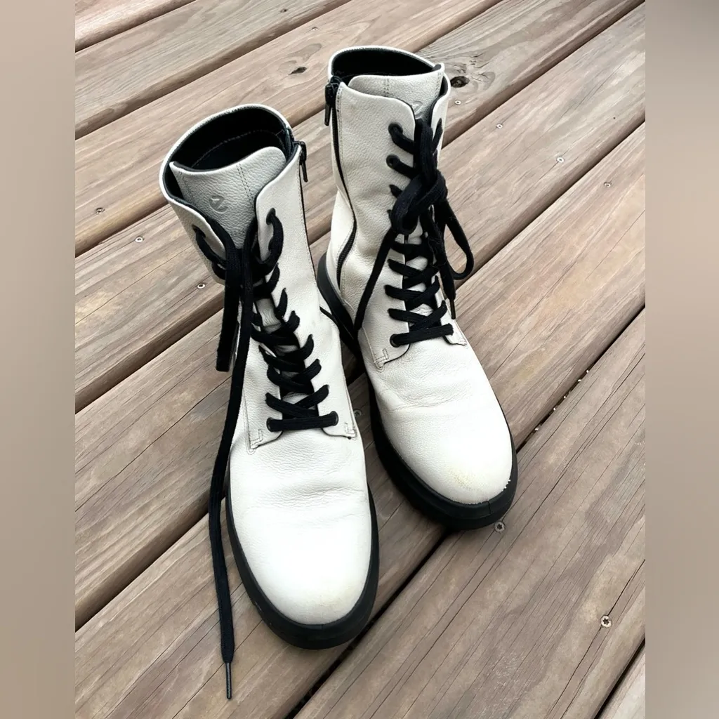 ECCO waterproof mid calf boots ☔️☂️ - Image 2