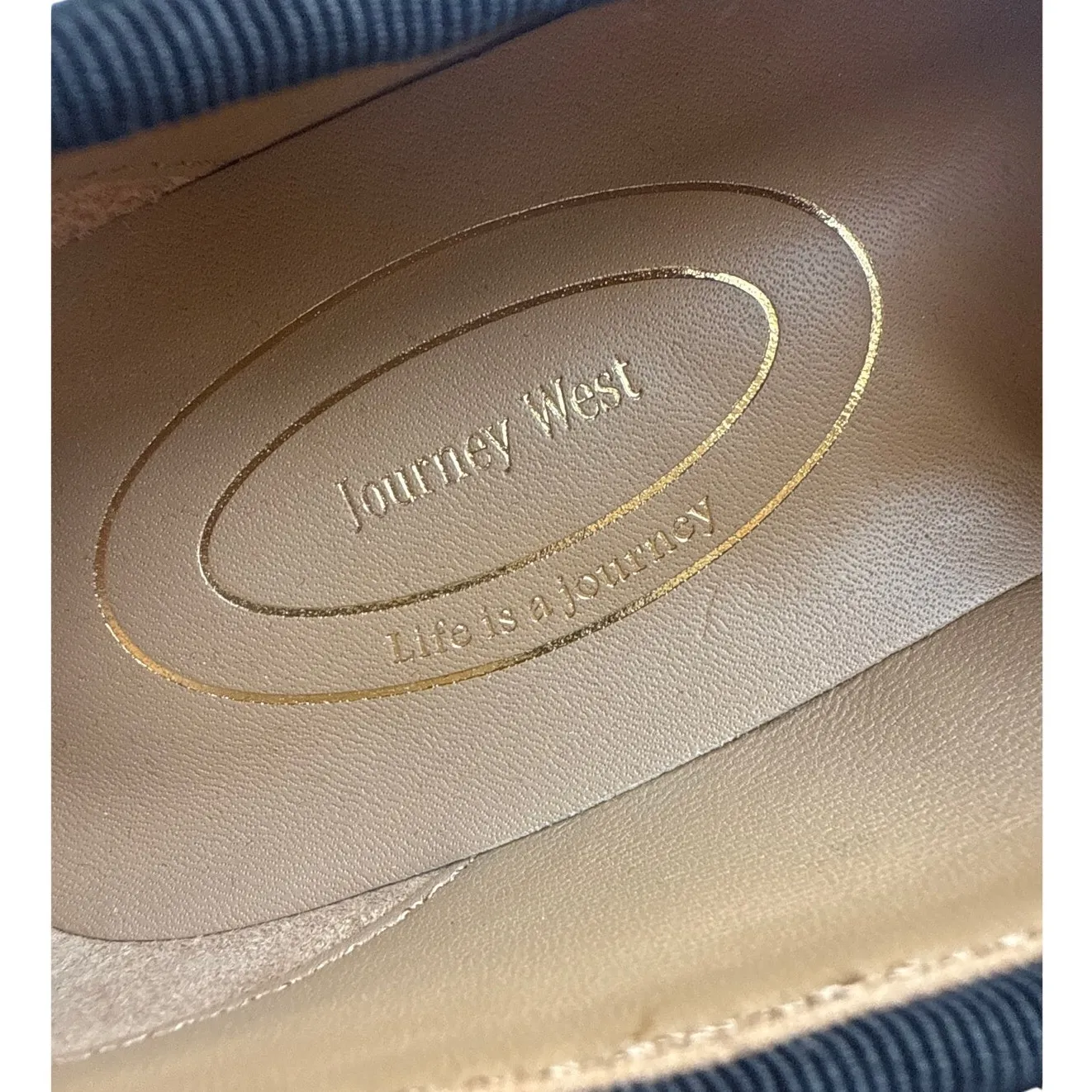 NWT Journey West French Bulldog Embroidered Black Velvet Loafers Size 10 - Image 8