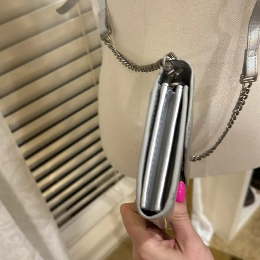 Pixie Mood iridescent silver wallet on a chain/crossbody. Excellent condition. - Image 6