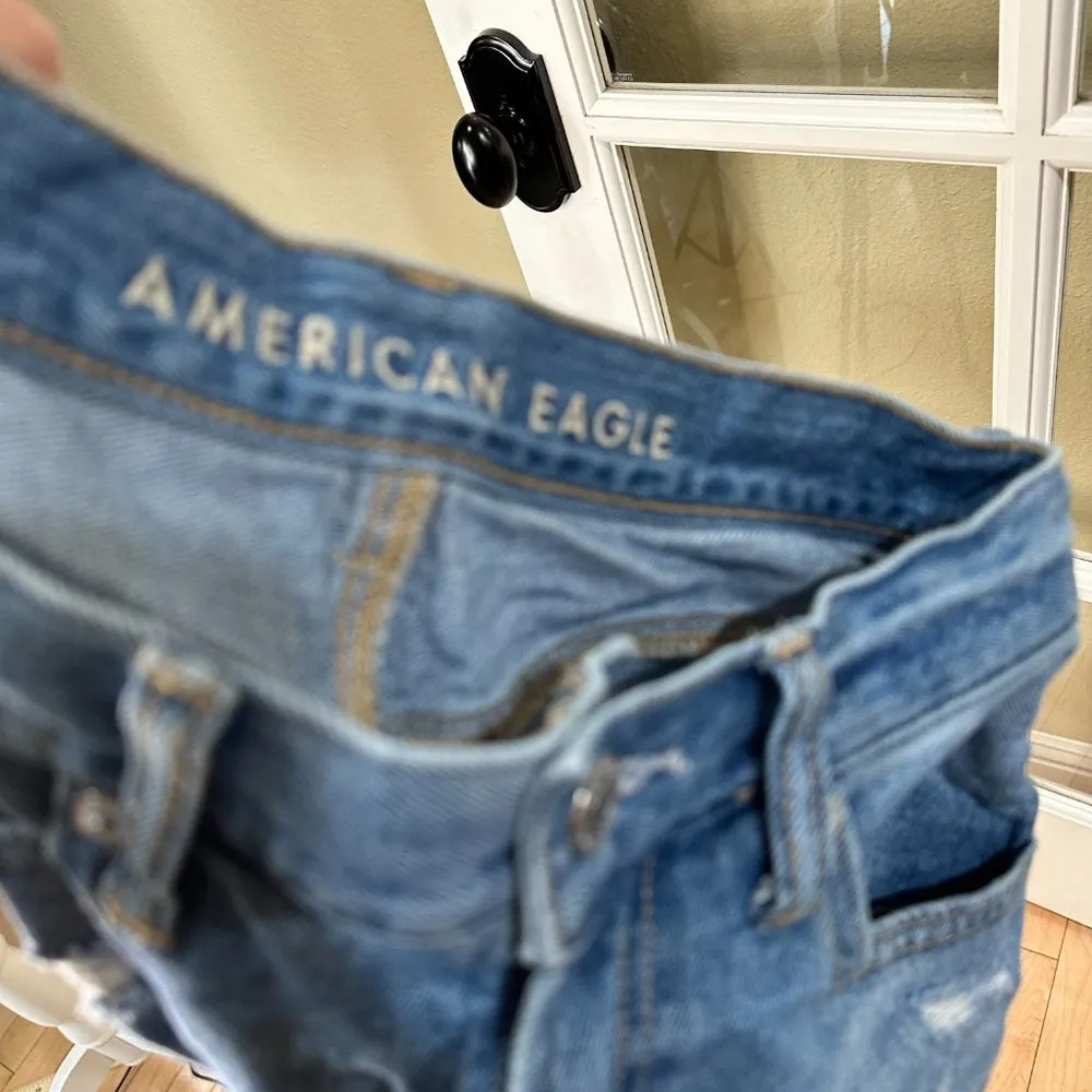 AMERICAN EAGLE Distressed Denim Mom Jean - 4 - Image 9
