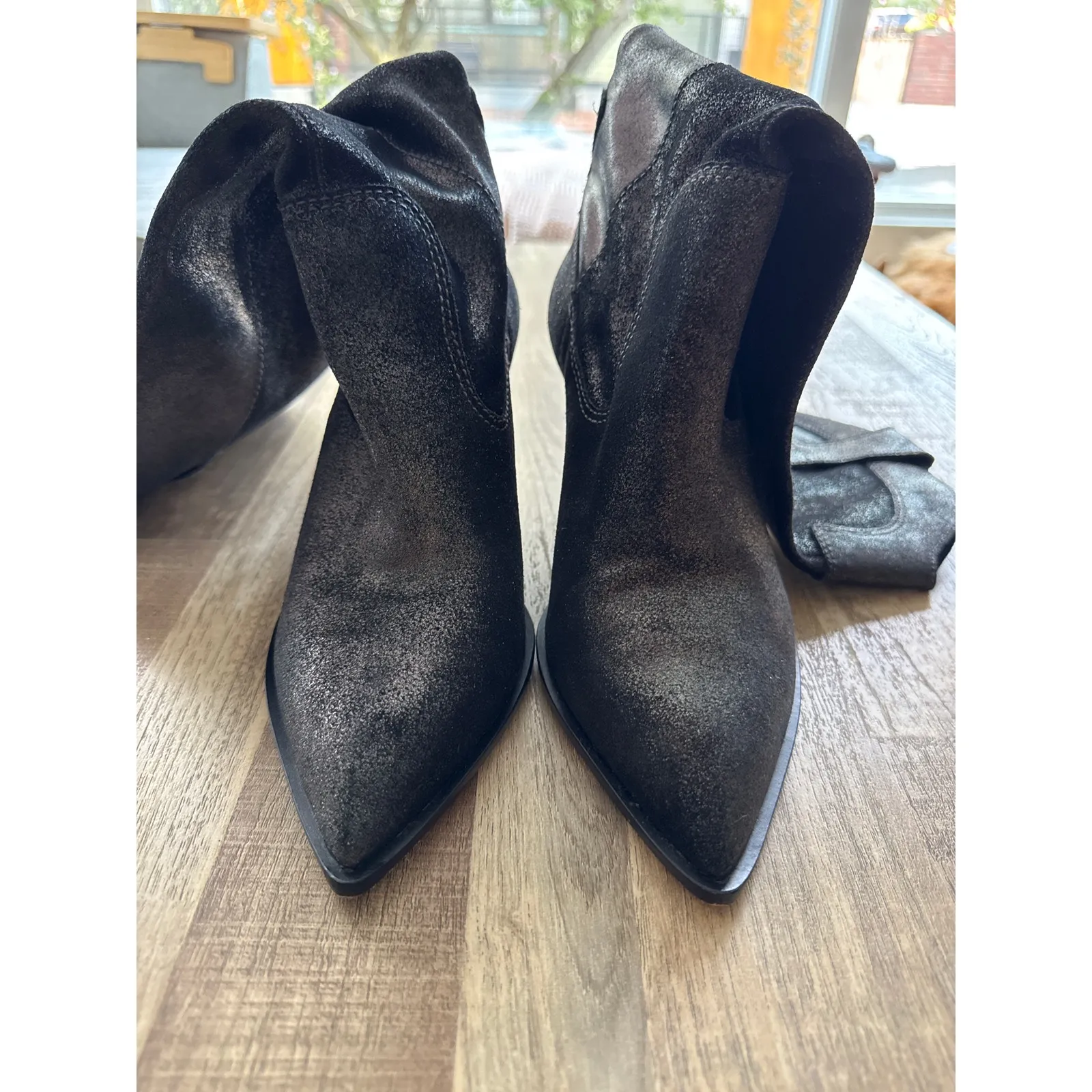 Women's Larroude Louise Leather Graphite Metallic Oil Shiny Slouchy Boot sz 9 Gray - Image 5