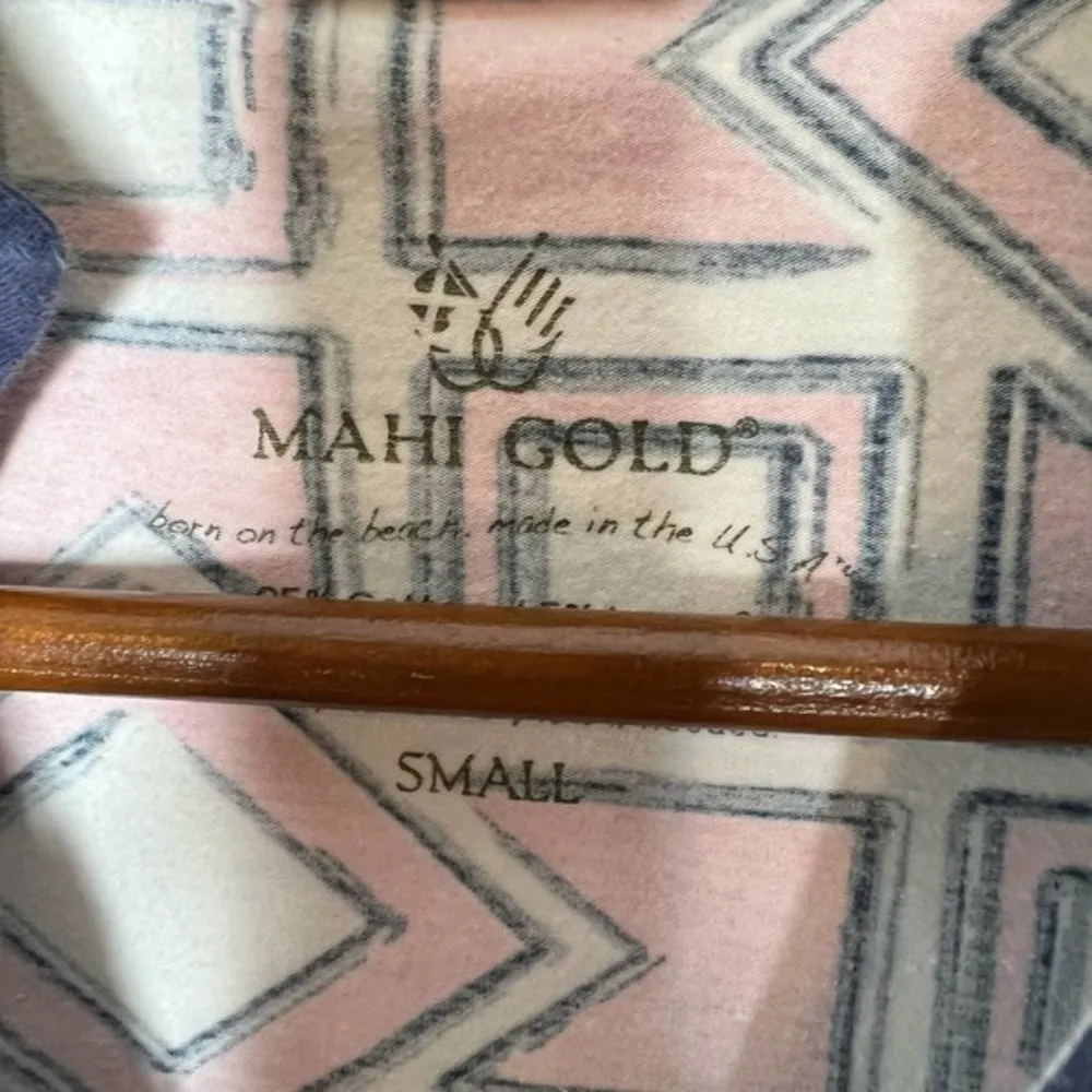 Mahi Gold sleeveless v - Image 6