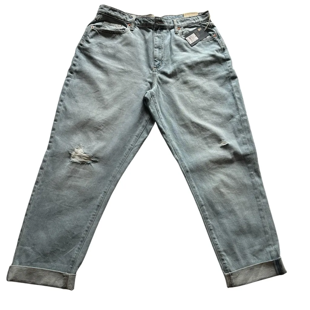 Universal Thread Light Wash Boyfriend Jeans - Image 3