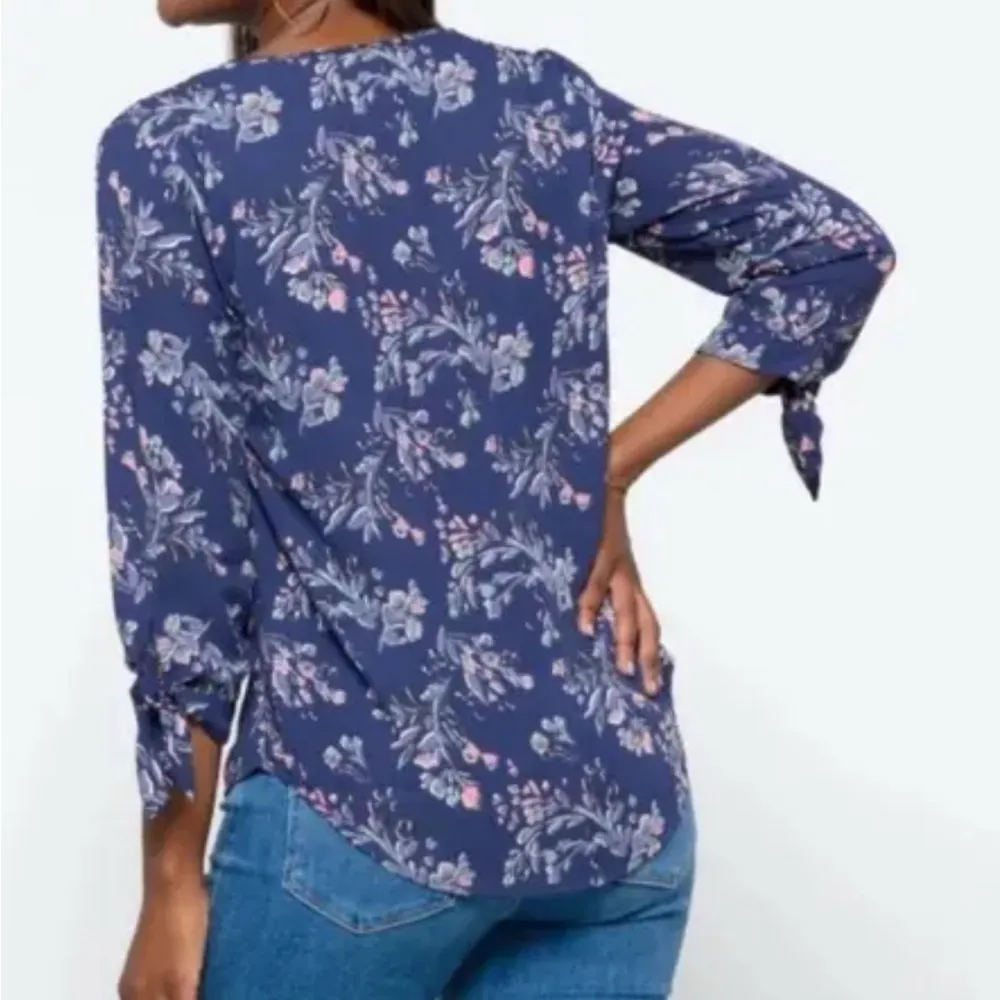 41 Hawthorne blue floral print tie sleeve keyhole blouse top size XL - Image 3