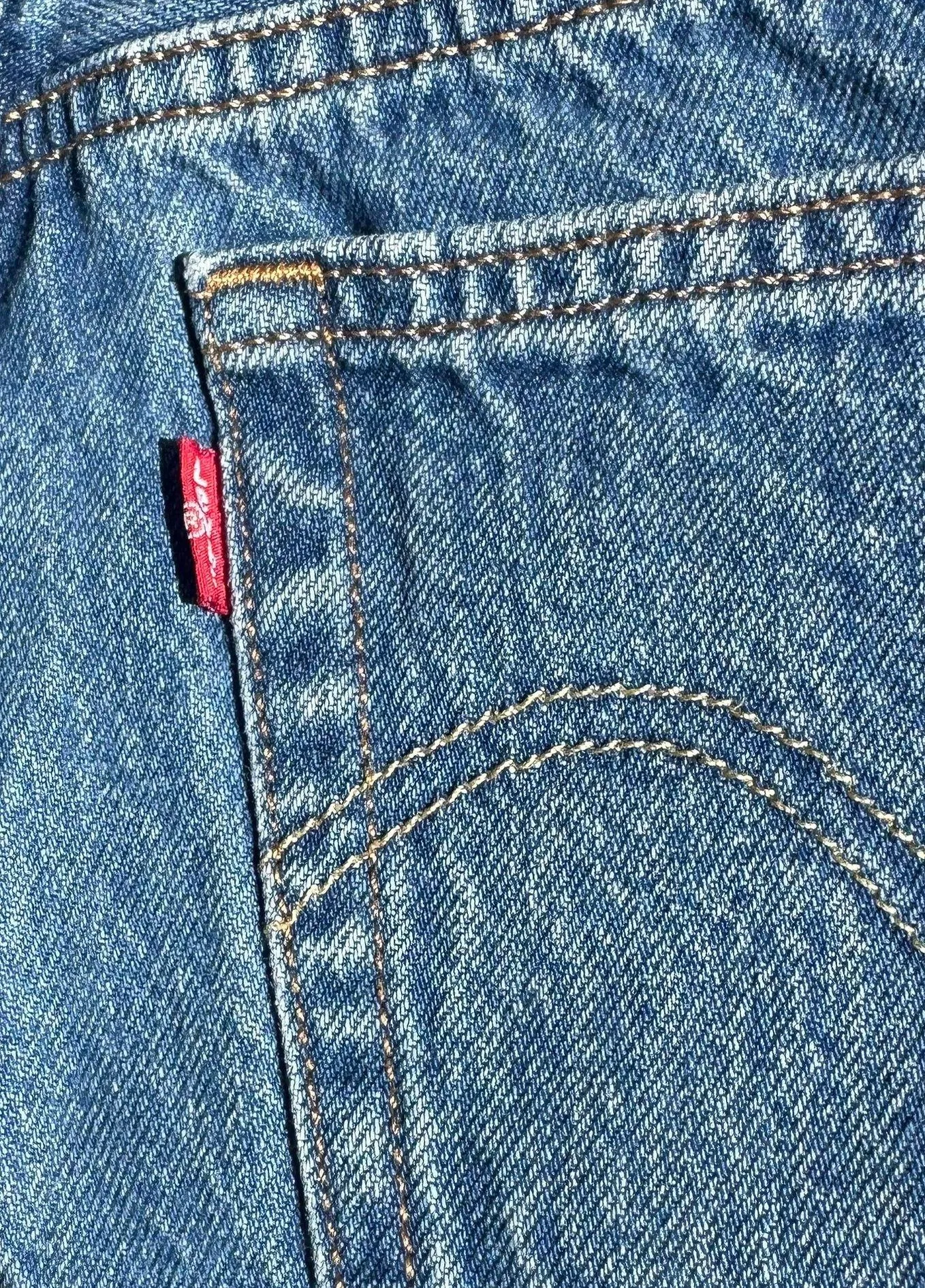 Levi’s 501 Shorts - Image 5