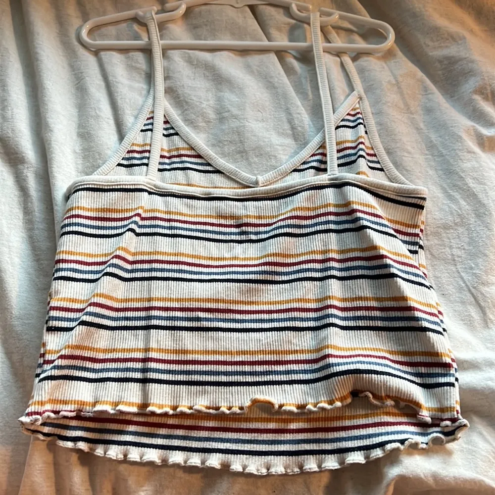 Pacsun ribbed v-neck tank top- size small-white with yellow, red, blue, and navy - Image 3