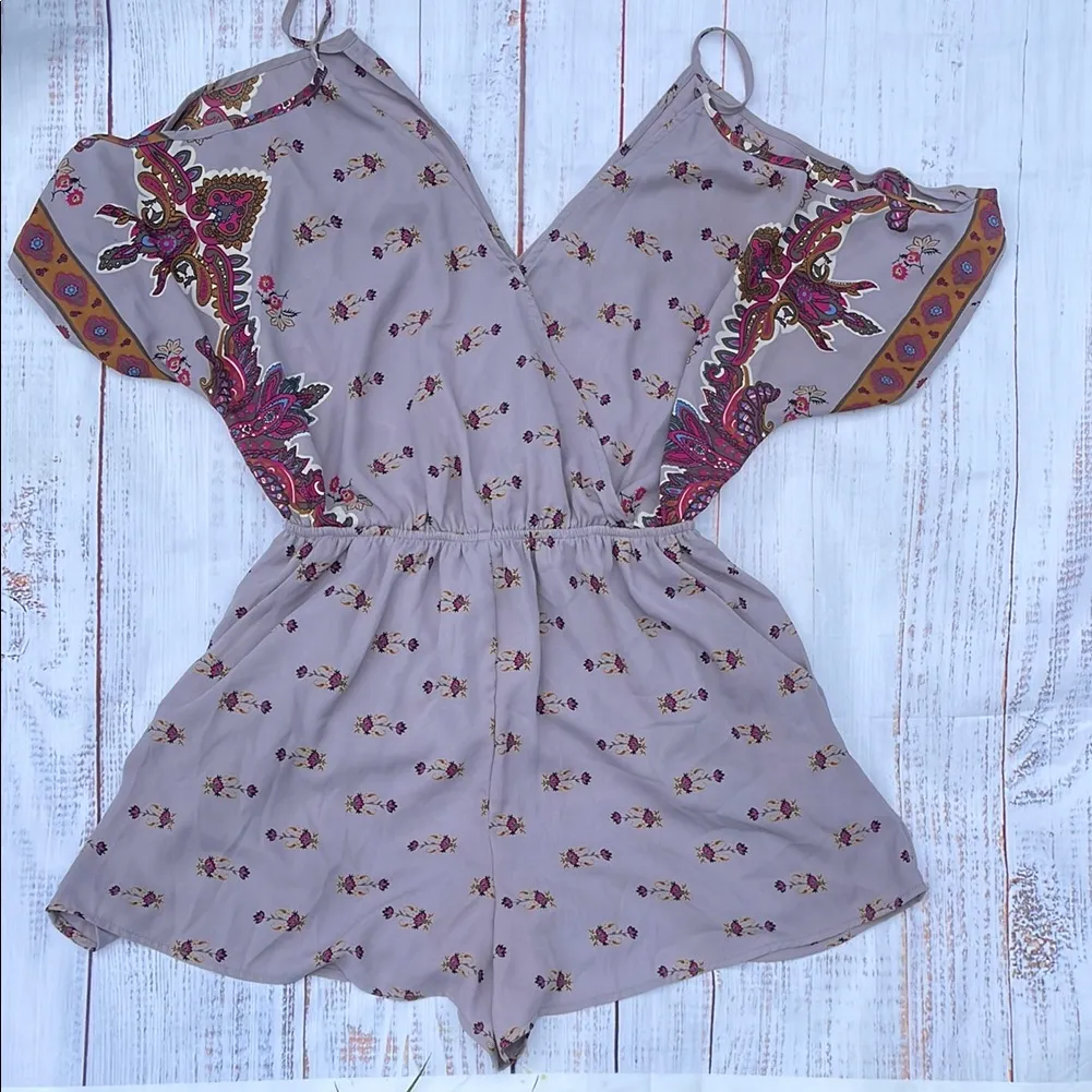 Astr Lavender and Pink Floral Top - Image 2