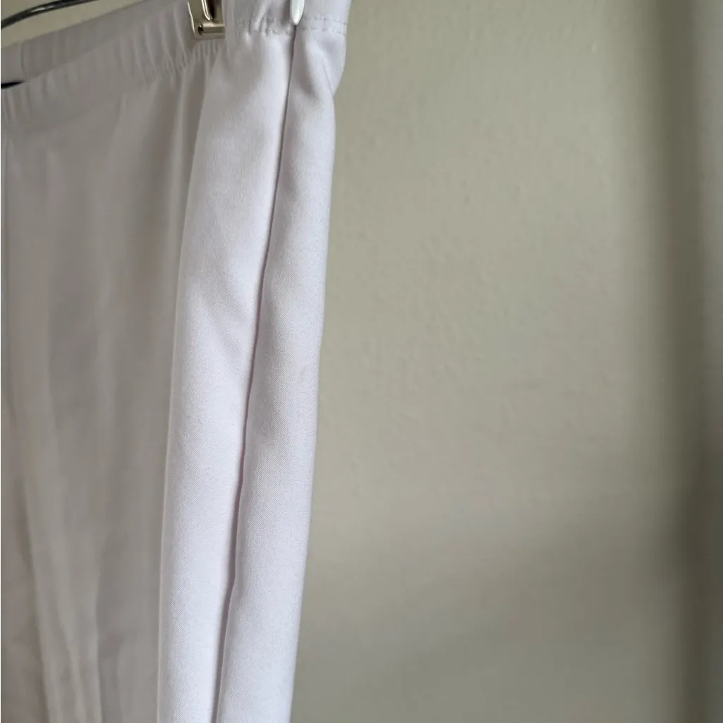 Karen Kane Women’s White Cropped Pants. - Image 7