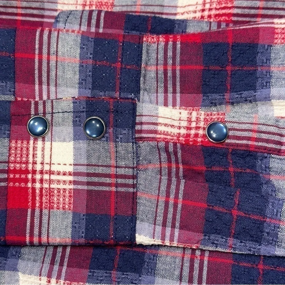 Back in the Saddle Women’s Size M Red White Blue Plaid Snap Up Embroidered Shirt Size M - Image 4