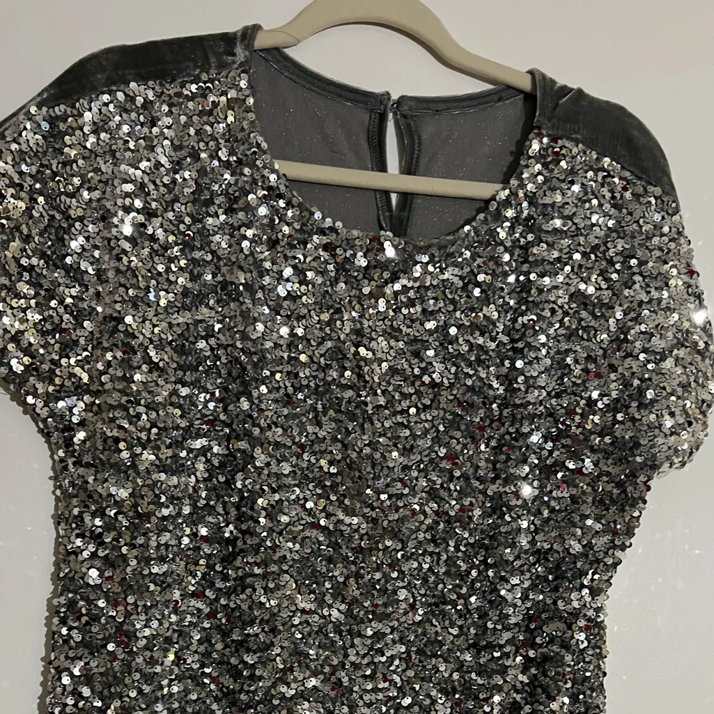 Unbranded Sequin & Velvet Party Top – Size L - Image 3