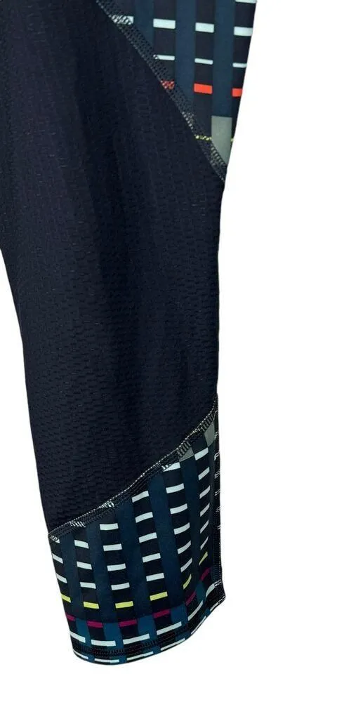 Athleta Small Timeless Contender Capris Leggings Zip Pockets Wicking Breathable - Image 5