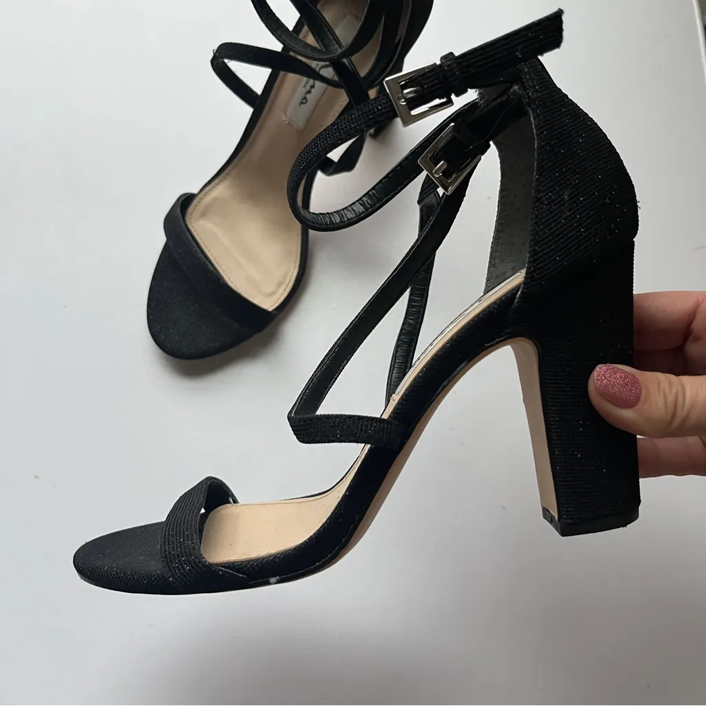 Nina Black Strappy Sandals - Image 3