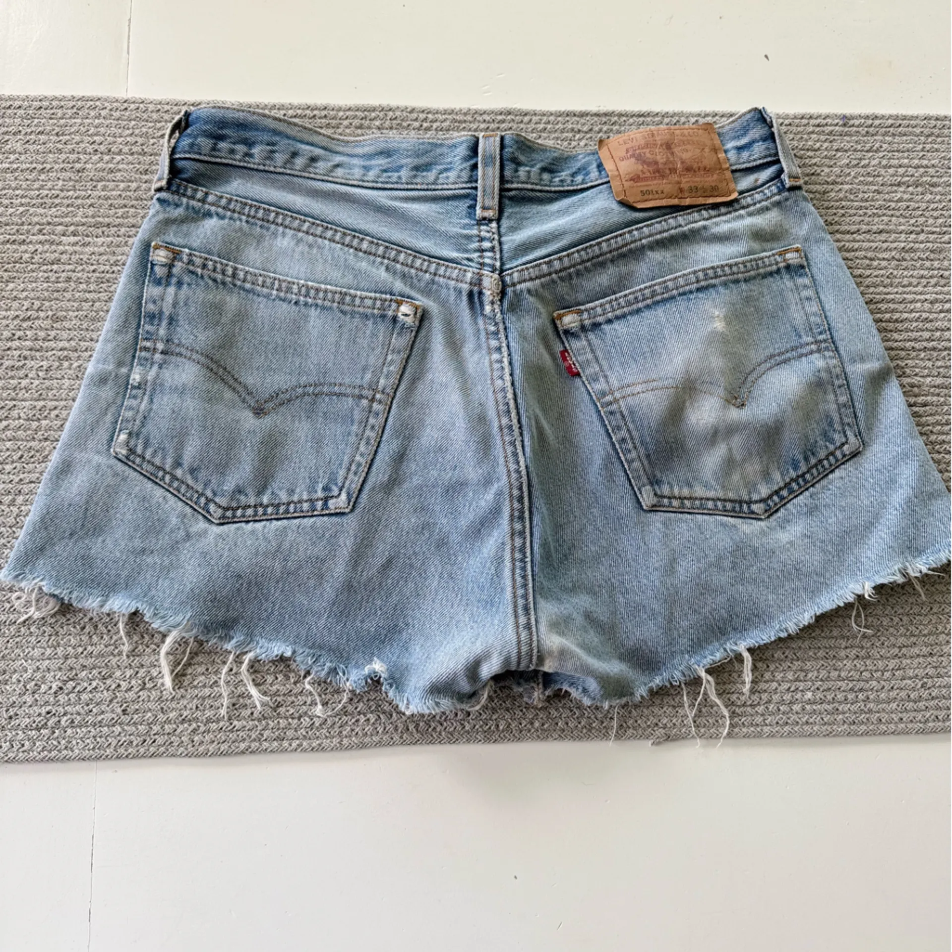 Levi’s 501 XX Thrashed Distressed Faded Blue Denim Cut Off Jean Shorts Waist 33 - Image 10