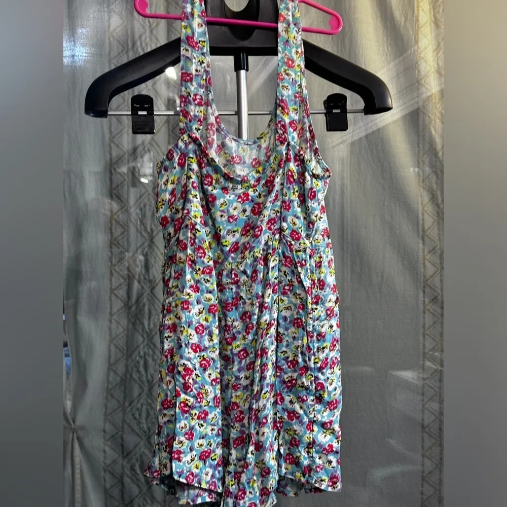 Billabong  Ditzy Floral romper Size Large - Image 3