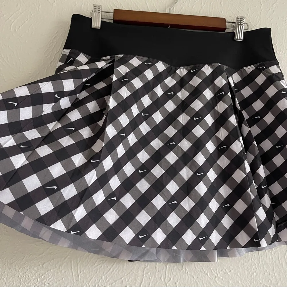 Dri Fit Women's Printed Club Tennis Skort Black/White Size L NWT - Image 3