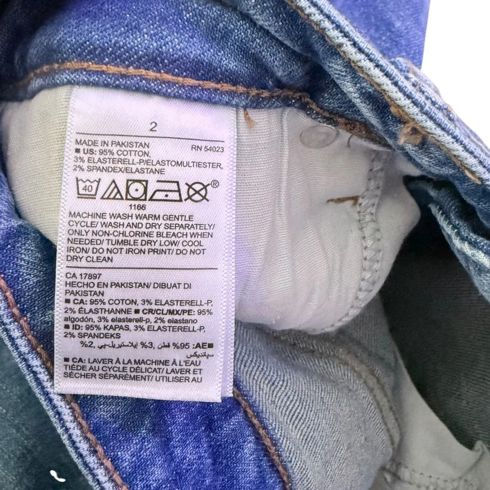 Old Navy Denim Short Skirt Button Front Frayed Hem Blue Womens Size 2 Distressed - Image 6