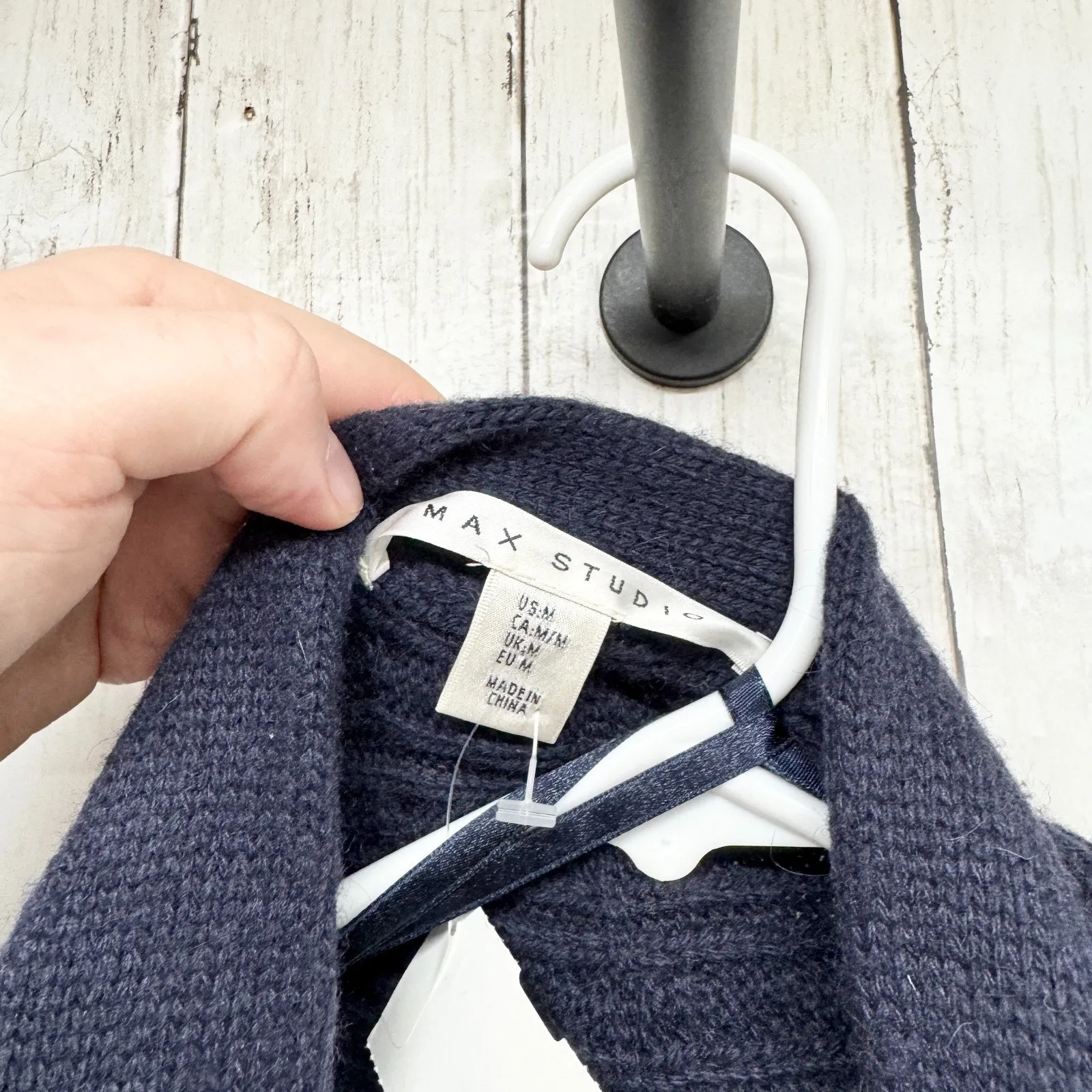 Max Studio Sweater Women Size Medium Collared Long Sleeve Cable Knit Cardigan - Image 2