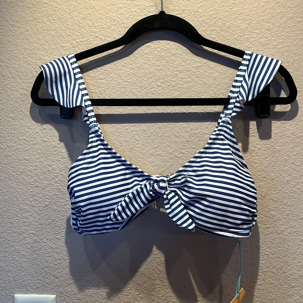 New Kona Sol Blue Stripe Ruffle Knot Bikini Top Size Medium NWT - Image 3