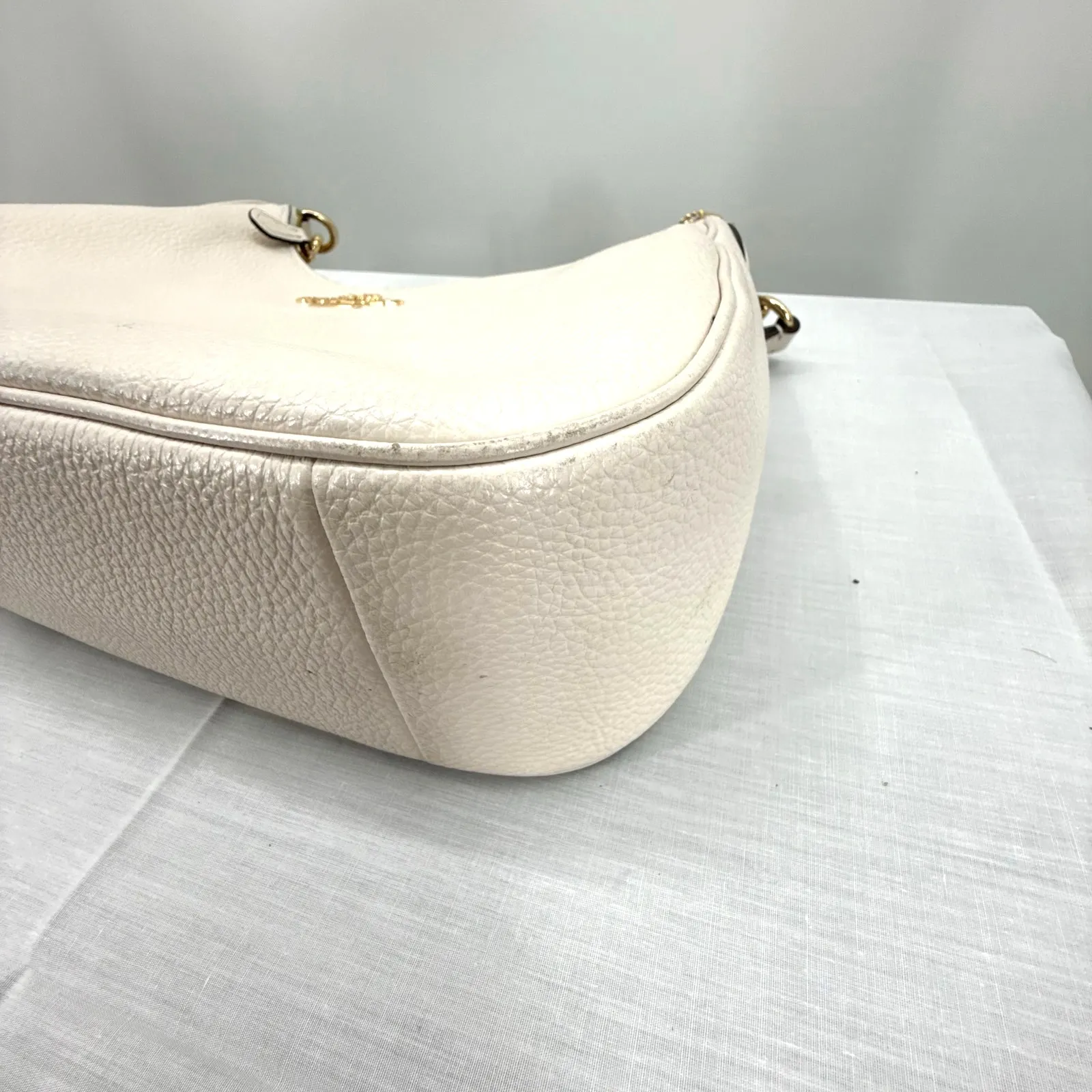 Coach Teri Hobo Pebbled Leather Shoulder Bag in Chalk CJ517 - Image 8