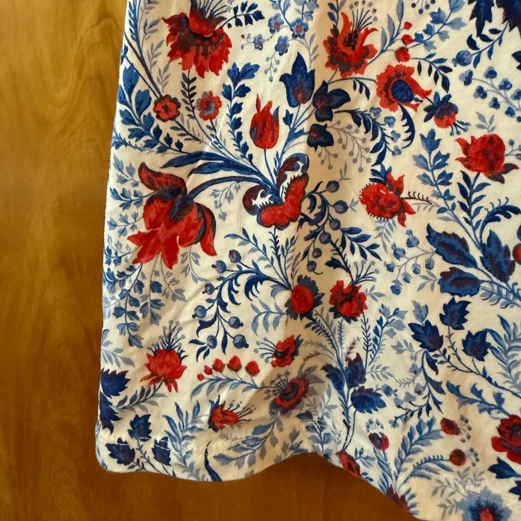 Ann Taylor Blue Red Floral Shirt Crew Neck Short Sleeve Cotton Top Medium - Image 8