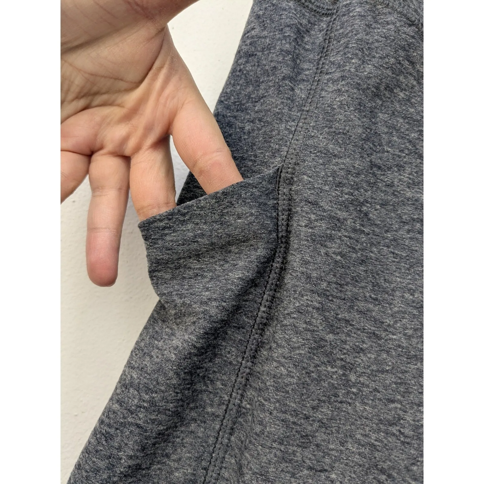 The North Face Women's Flashdry Gym Leggings Grey Size XS EUC - Image 7