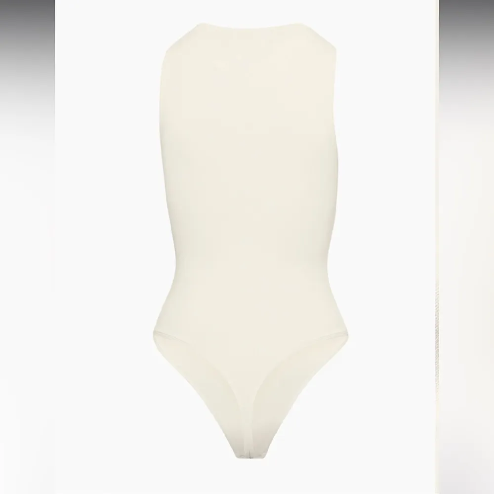 Aritzia Babaton Contour Tank Bodysuit Size Medium - Image 15