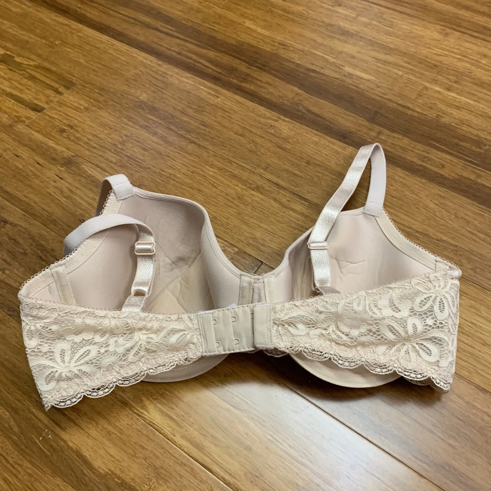 Wacoal Lace Trim Underwire Bra 853166 Womens 36DD Comfortable Everyday Support - Image 2