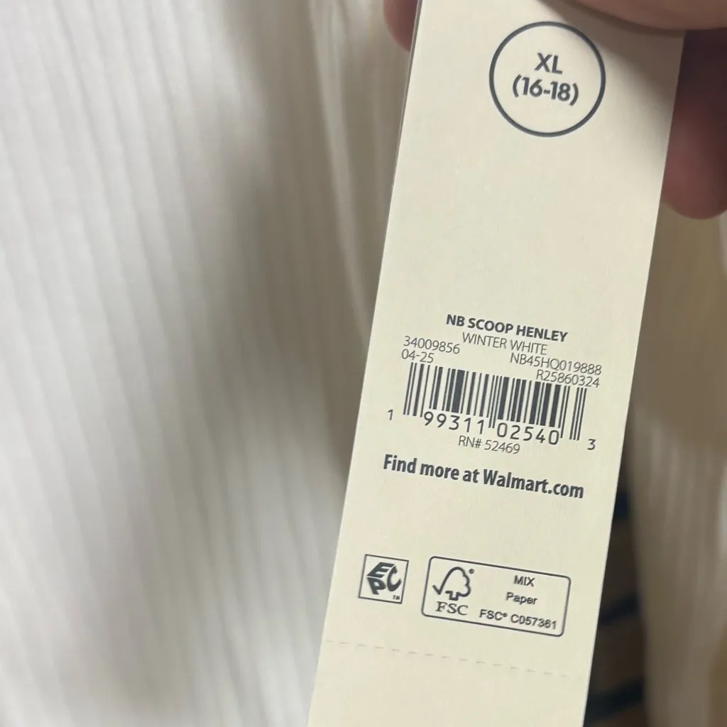 No Boundaries Cream Top Size XL - Image 5