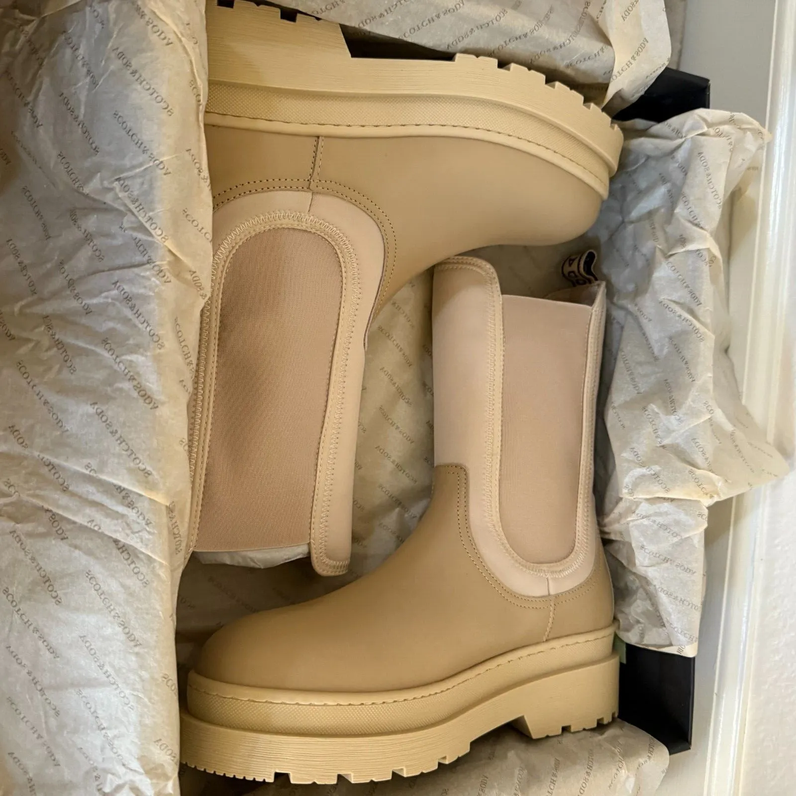 NWB Scotch & Soda Aubri Light Sand Chelsea Boots Leather &‎ Neoprene 42 EU/11 US - Image 3