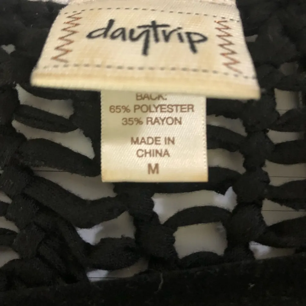 Daytrip Macrame Fringe Vest Black Open-Front Knit Size Medium - Image 7