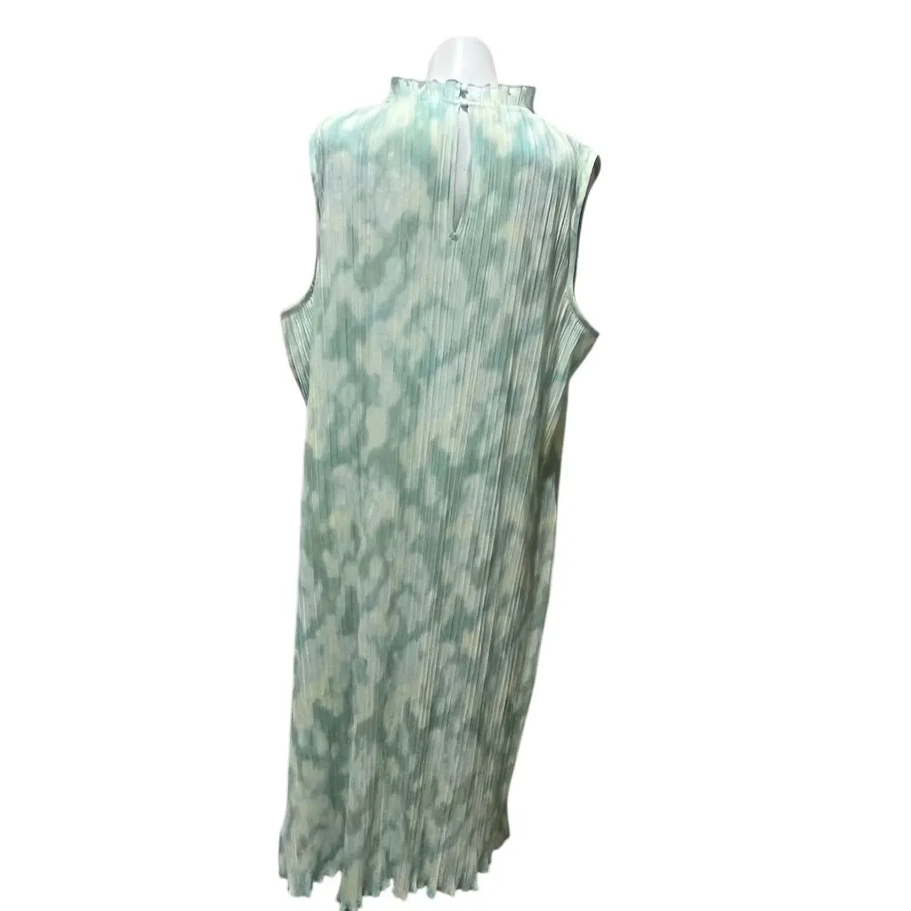 Future Collective Women's 2X Watercolor Plisse Midi Dress Multicolor Green - Image 6