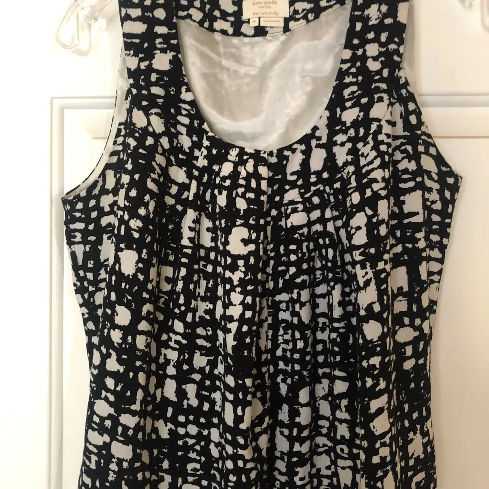 Kate Spade Sleeveless Black & White Design Top M - Image 3
