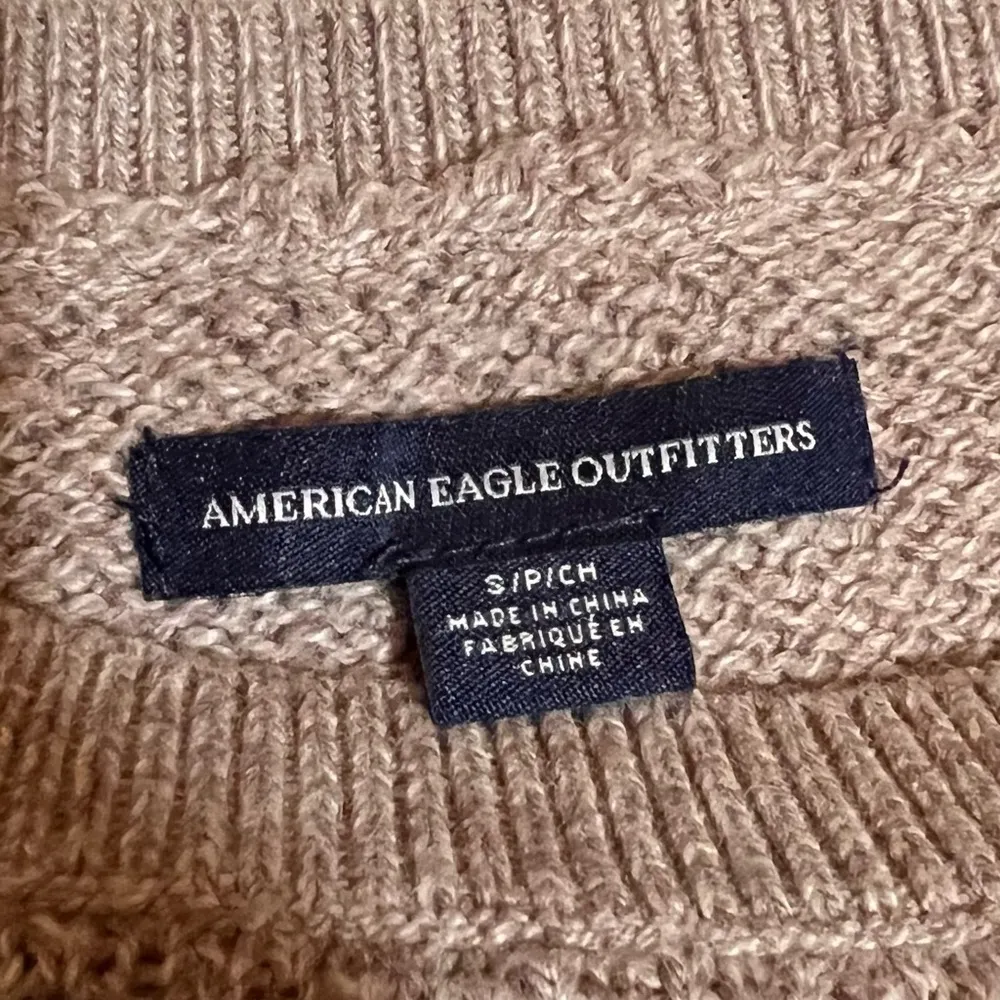 American Eagle  Light Brown Crew Neck Cable Sweater Size Small Lightweight - Image 6