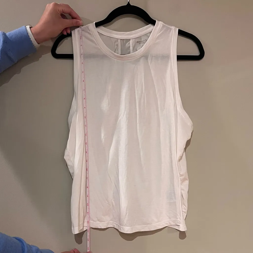 Old Navy White UltraLite Mesh-Stripe Performance
Tank Top - Image 5