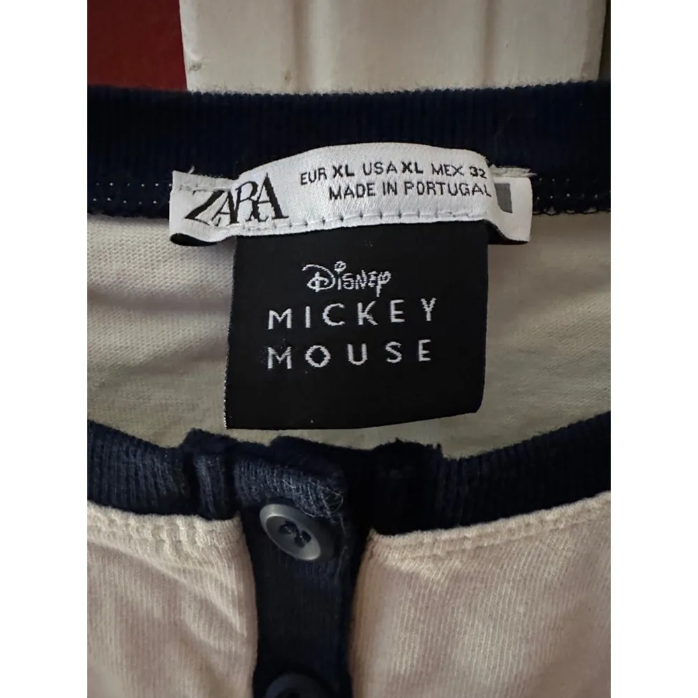 Zara Women’s Mickey Mouse Graphic Tee T-Shirt, Size XL, White & Black - Image 10