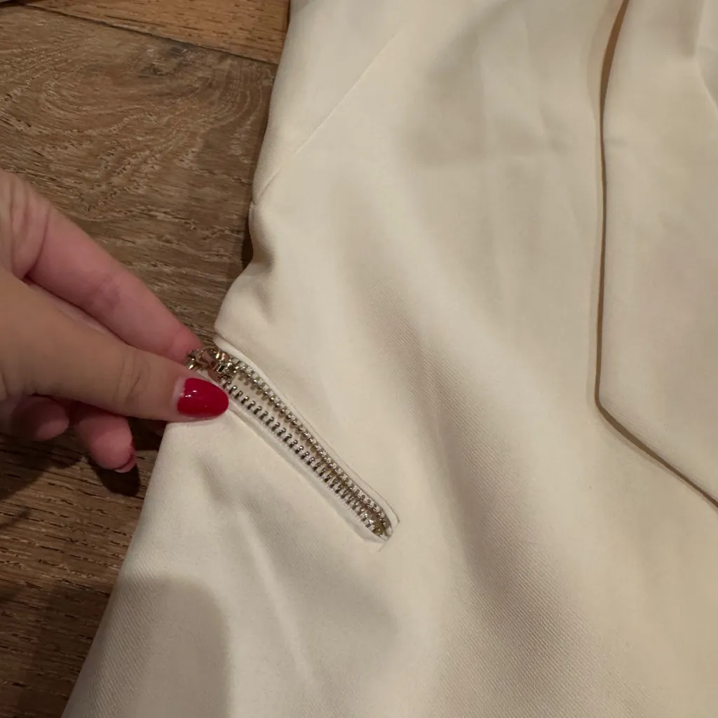 White House Black Market Blazer - Image 5