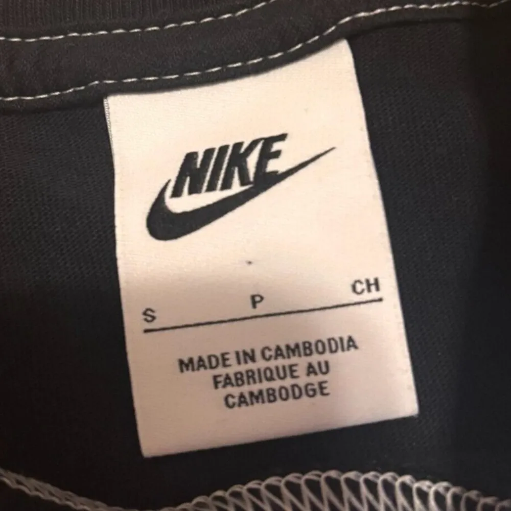 Vintage  Womens Black Sleeveless Muscle Tank Top Double Cut Off Logo Size S - Image 2