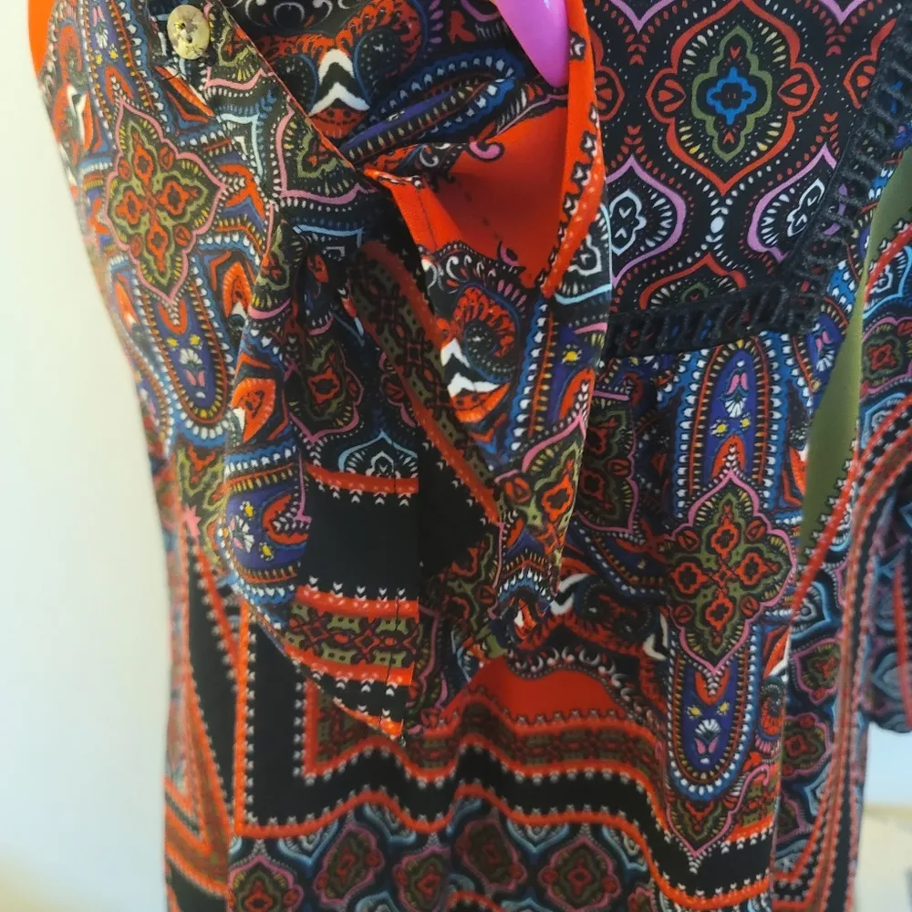 Valerie Stevens Red Black Multicolor Geometric Print BOHO Style Blouse M - Image 5