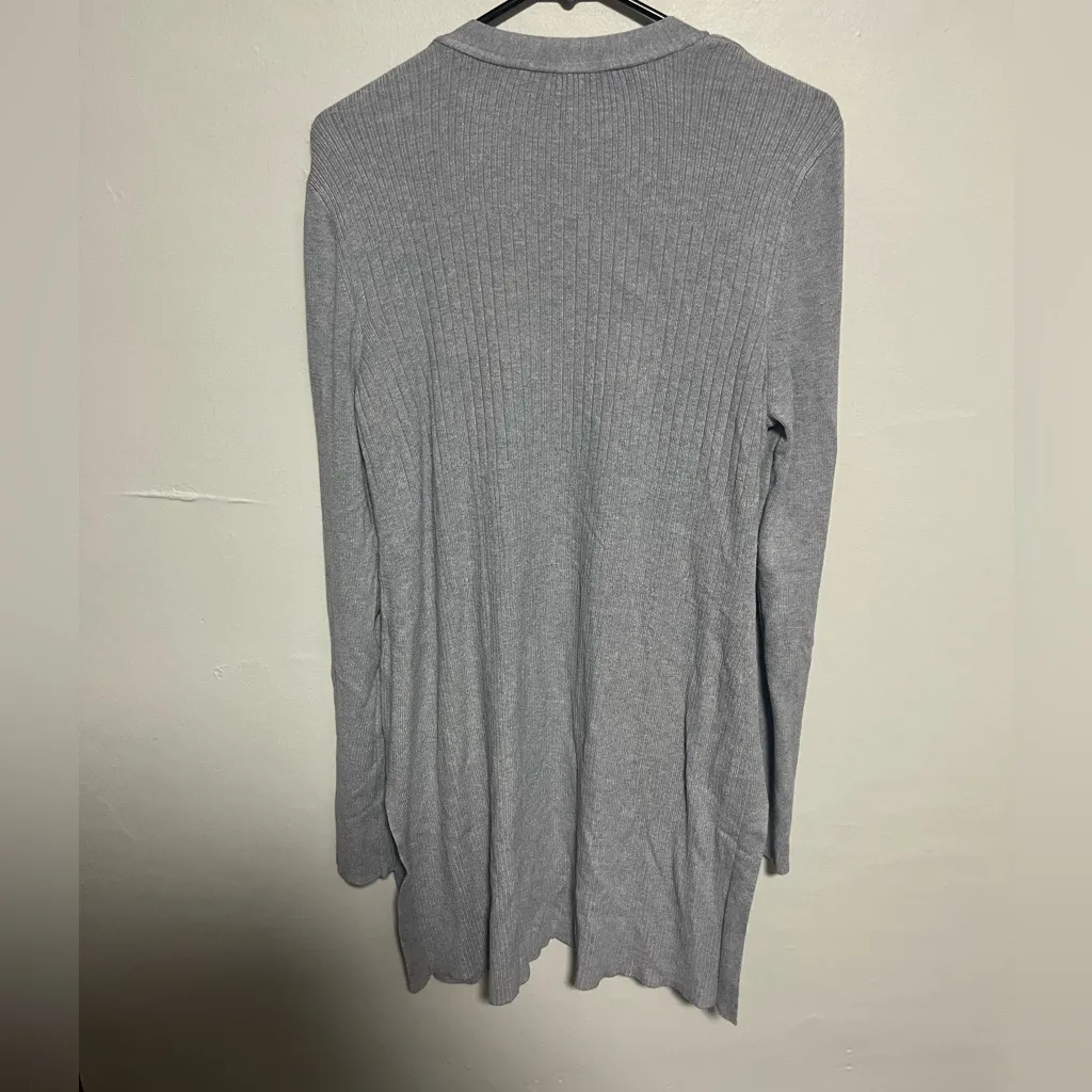 White House Black Market Light Gray Cardigan - Image 6