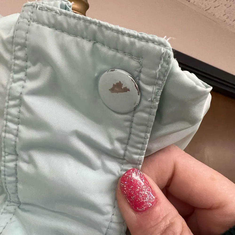 Old Navy Puffer Vest L - Image 2